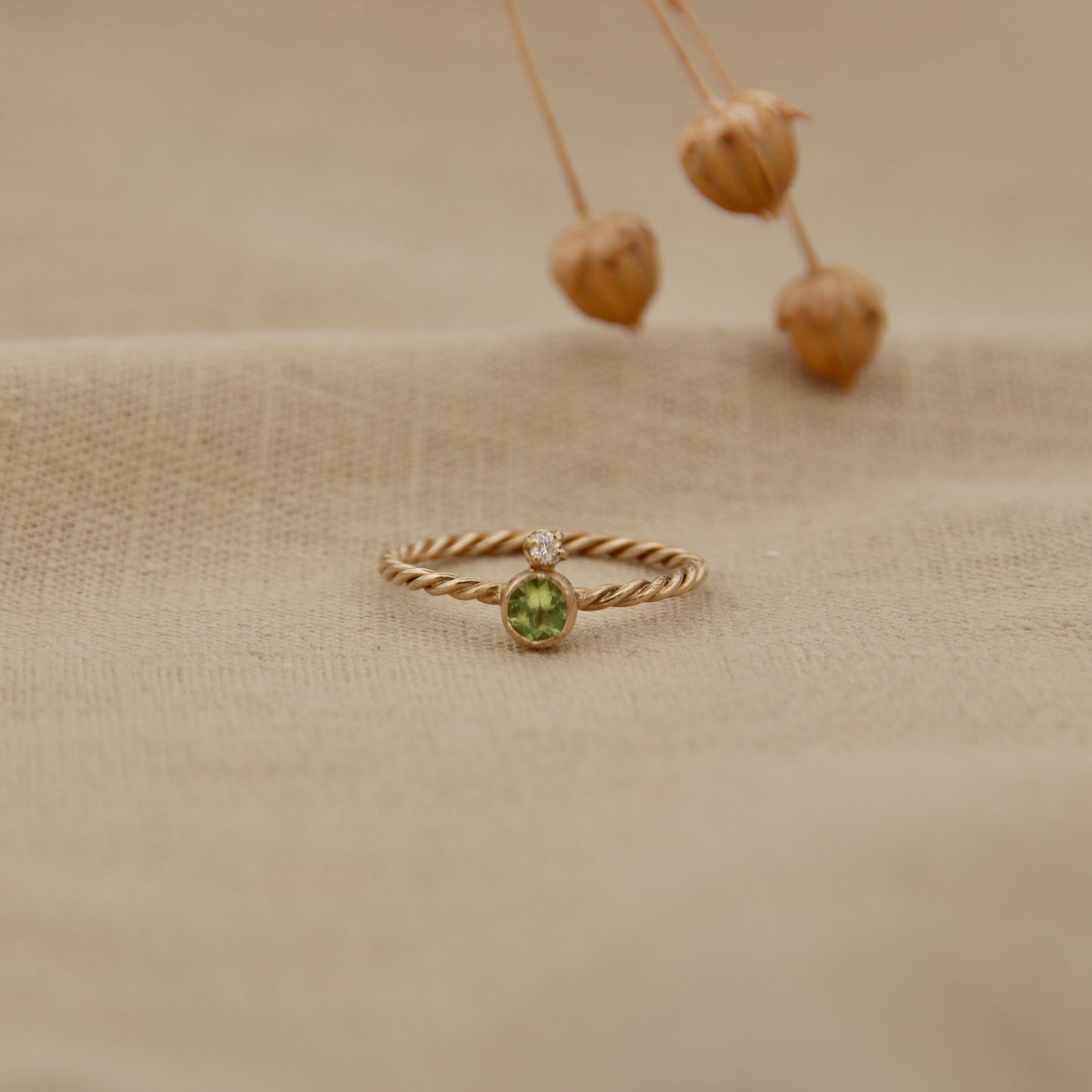 You Make Me Complete Ring - Peridot & Diamant – 14k Geelgoud