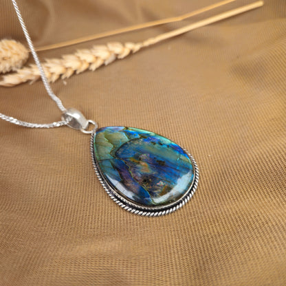 Sterling Silver Twist Teardrop Labradorite Pendant