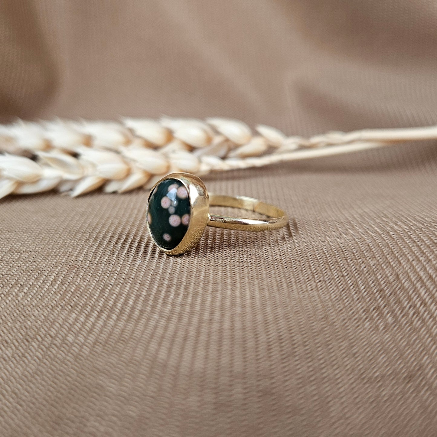 Bague en or vermeil 14 carats avec jaspe océanique vert ovale - Pièce unique - 17 mm