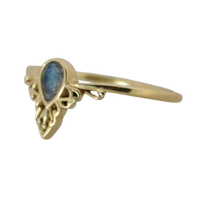 14 Karat Gold Vermeil Majestic Curves Ring Labradorit 