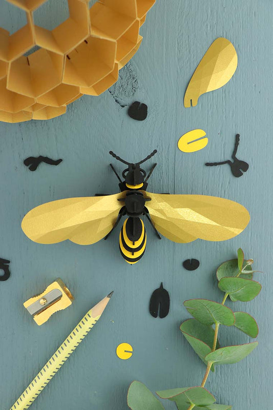 Paper wasp - Gold