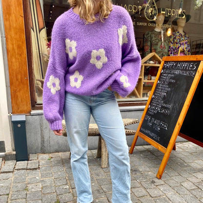 Oversized 70s Flower Pullover - Purple/White
