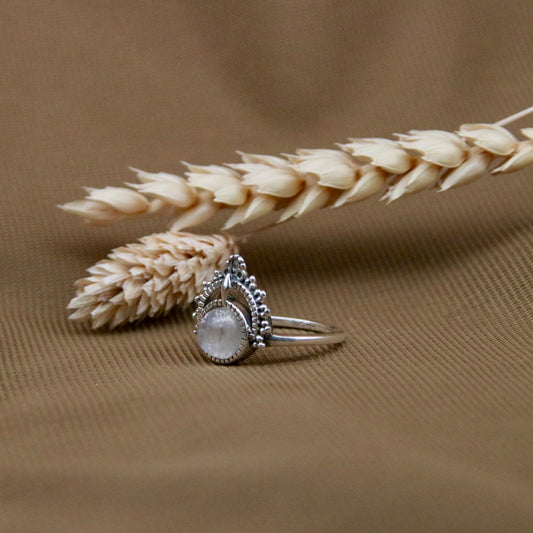 Sterling Silver Ode to a Woman Ring – Moonstone