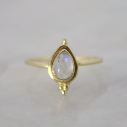 14K Gold Vermeil Tiny Queen Ring - Moonstone