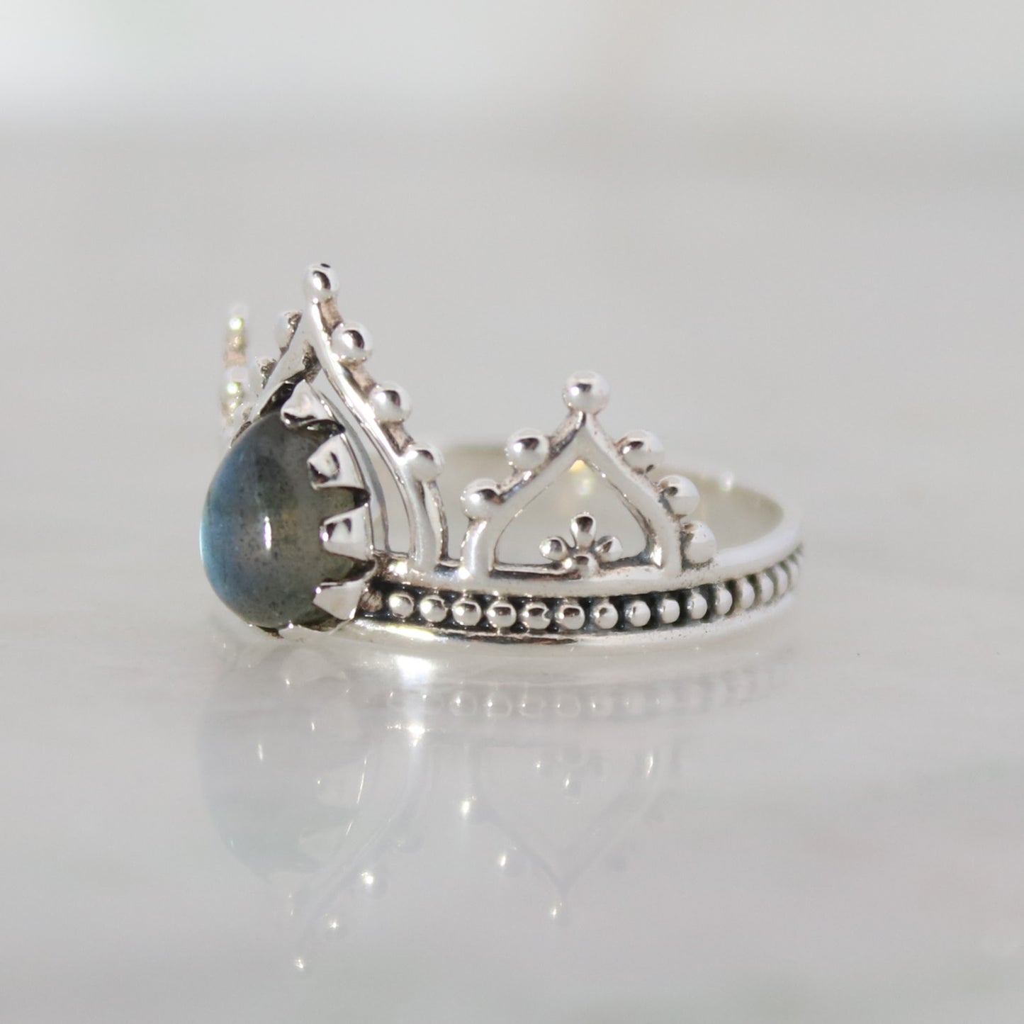 Sterling Silver Ring Temple Crown - Labradorite