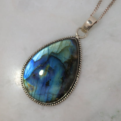Sterling Silver Twist Teardrop Labradorite Pendant