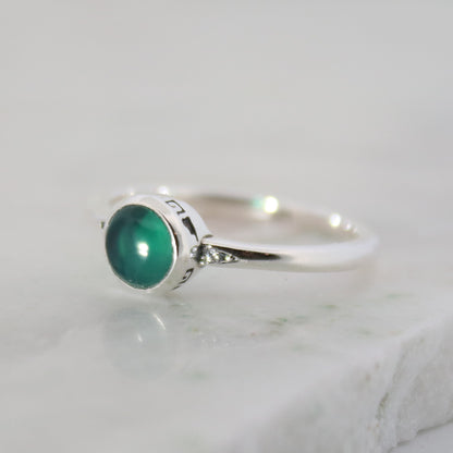 Sterling Silver Graceful Gem Ring Green Onyx 